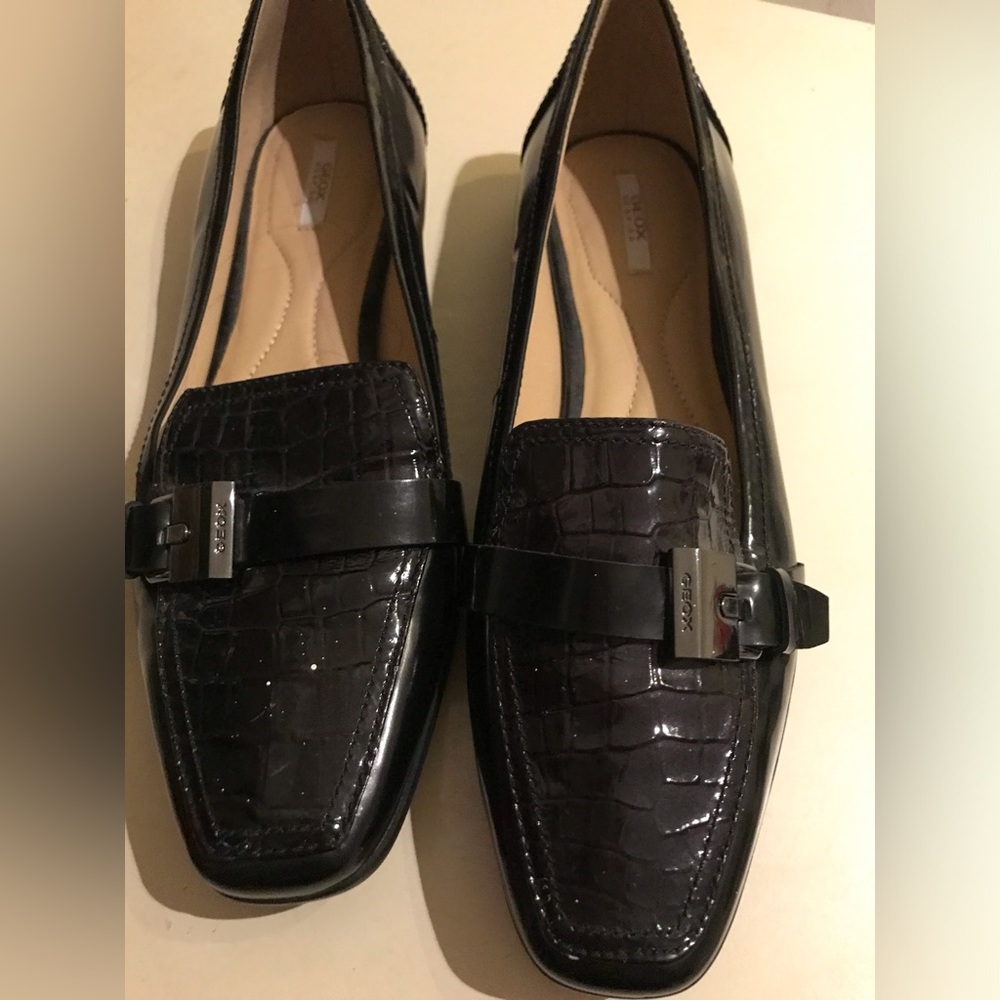Sold —-> GEOX shoes in perfect condition